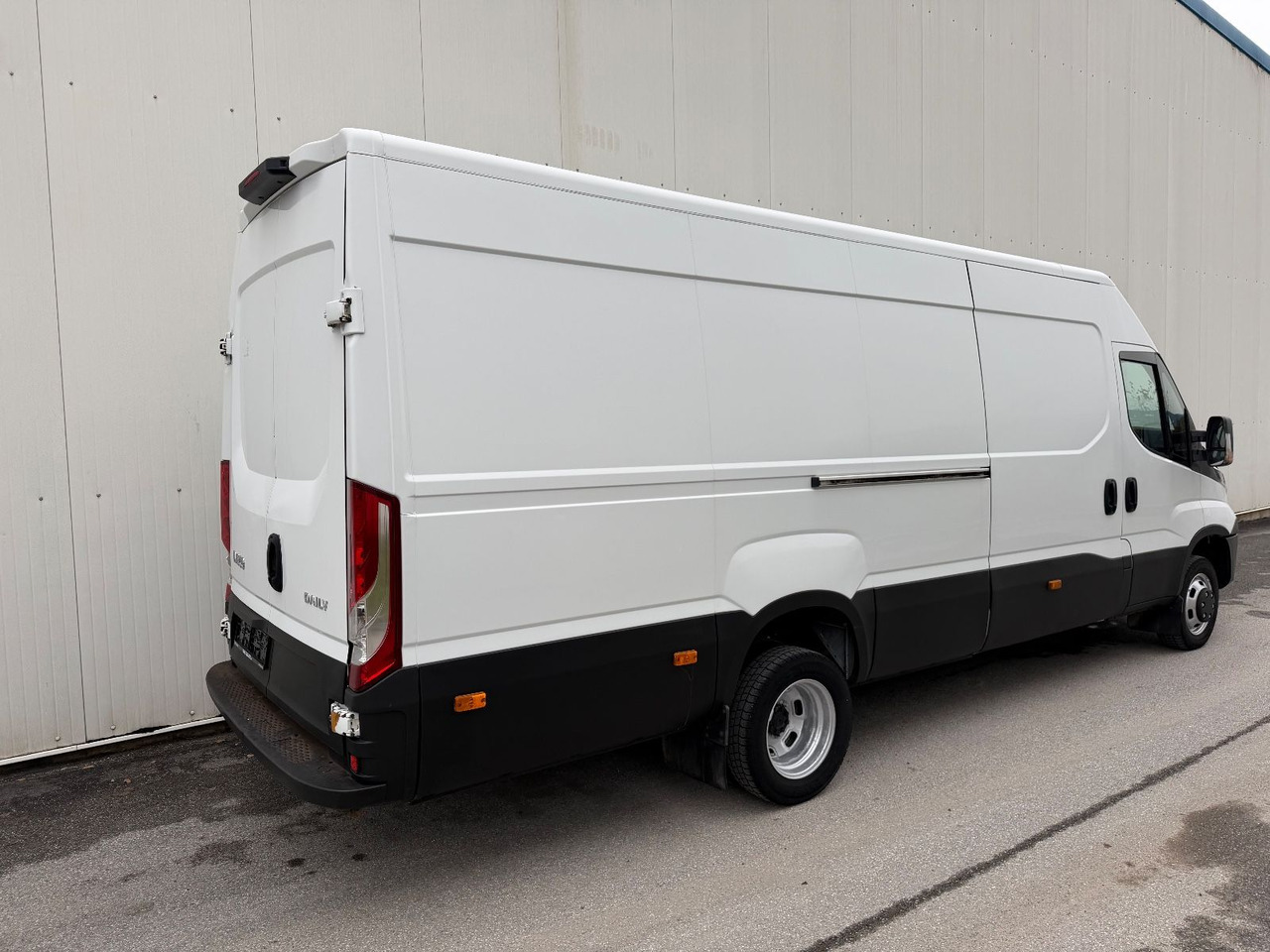 Iveco Daily 50C15 Maxi 3,0HPI 3,5T - Цельнометаллический фургон: фото 3 Iveco Daily 50C15 Maxi 3,0HPI 3,5T - Цельнометаллический фургон: фото 3