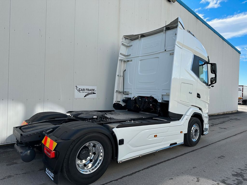 DAF XG 530 Retarder Standklima 3 Jahre Garantie - Тягач: фото 4 DAF XG 530 Retarder Standklima 3 Jahre Garantie - Тягач: фото 4
