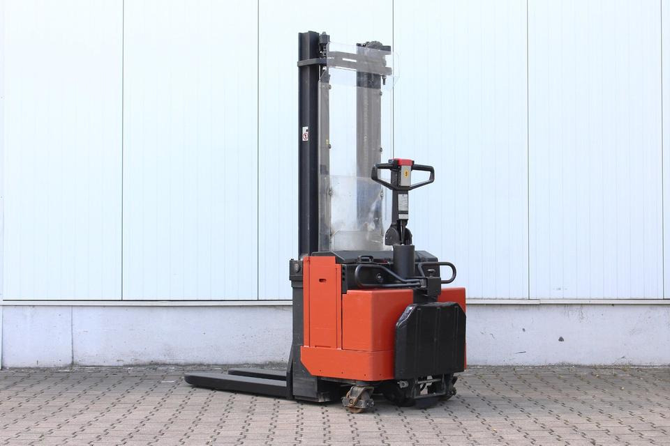 BT LSV1250 - 3400mm - Штабелер: фото 1 BT LSV1250 - 3400mm - Штабелер: фото 1