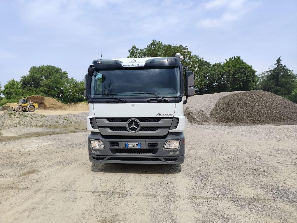 MERCEDES-BENZ ACTROS - Тягач: фото 2 MERCEDES-BENZ ACTROS - Тягач: фото 2