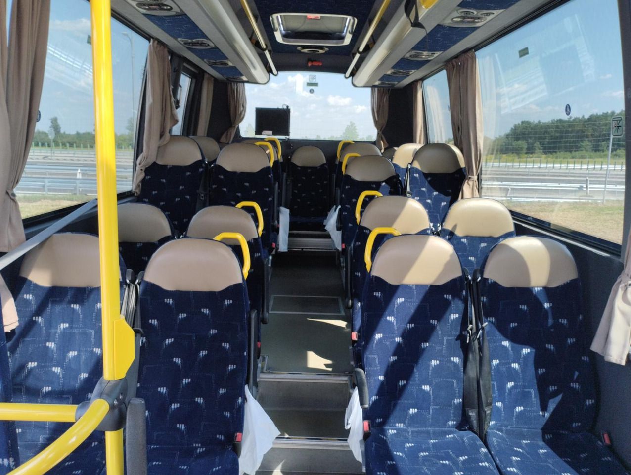 Микроавтобус, Пассажирский фургон IVECO FIRST ROSERO 70C18: фото 13 Микроавтобус, Пассажирский фургон IVECO FIRST ROSERO 70C18: фото 13