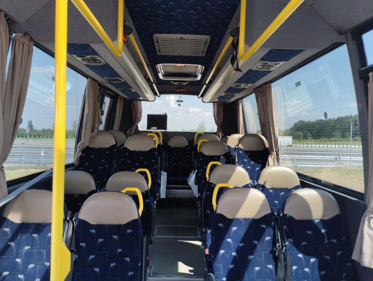 Микроавтобус, Пассажирский фургон IVECO FIRST ROSERO 70C18: фото 9 Микроавтобус, Пассажирский фургон IVECO FIRST ROSERO 70C18: фото 9
