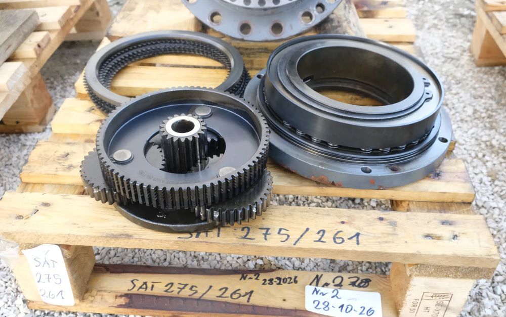Reduktor obrotu SAT 275/261 liebherr R,922,R924,R926,R906,R916 - Трансмиссия для Строительной техники: фото 2 Reduktor obrotu SAT 275/261 liebherr R,922,R924,R926,R906,R916 - Трансмиссия для Строительной техники: фото 2