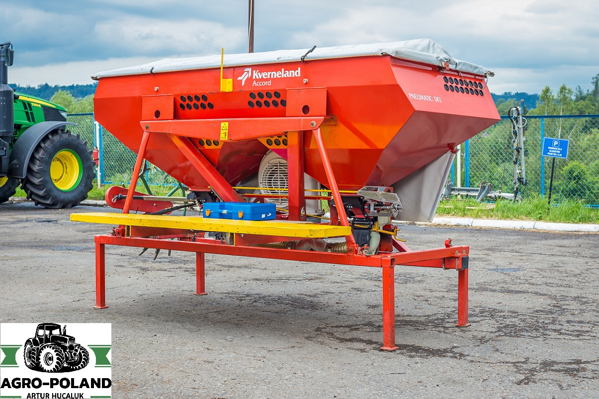 KVERNELAND OPTIMA - 12 X 75 + ZBIORNIK NA NAWÓZ - Сеялка точного высева: фото 2 KVERNELAND OPTIMA - 12 X 75 + ZBIORNIK NA NAWÓZ - Сеялка точного высева: фото 2