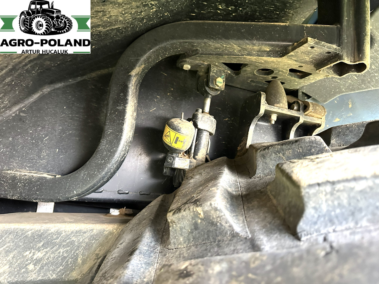 NEW HOLLAND T 8.435 HD SMARTTRAX - 2024 ROK - 1126 h - Трактор: фото 5 NEW HOLLAND T 8.435 HD SMARTTRAX - 2024 ROK - 1126 h - Трактор: фото 5