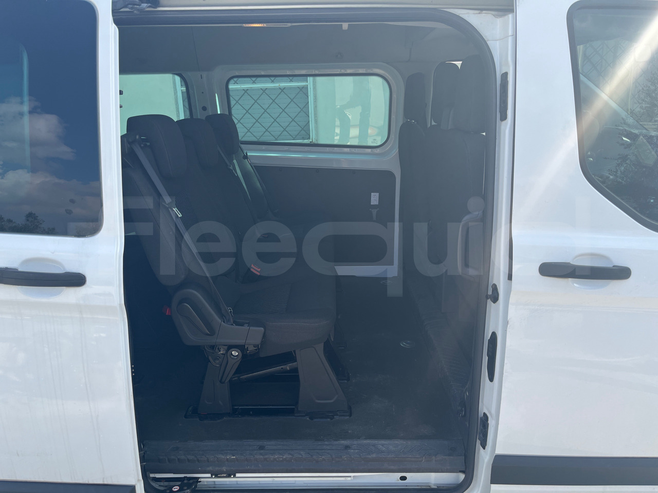 Туристический автобус Ford Transit: фото 13 Туристический автобус Ford Transit: фото 13