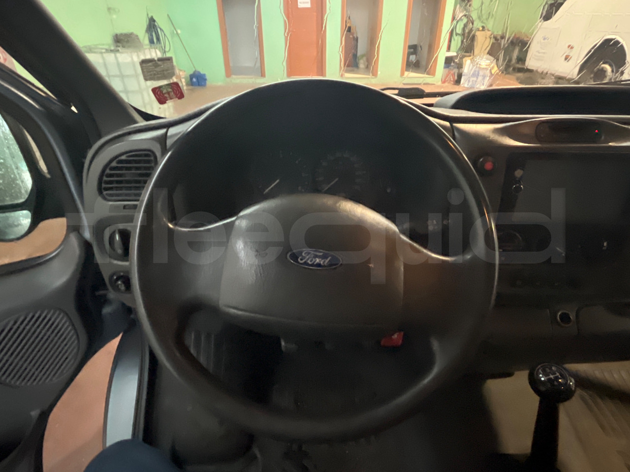 Пригородный автобус Ford Transit: фото 17