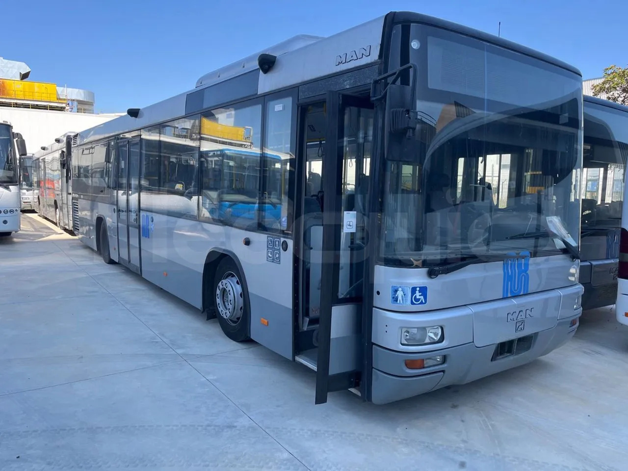 Man Lion's Classic - Пригородный автобус: фото 1 Man Lion's Classic - Пригородный автобус: фото 1