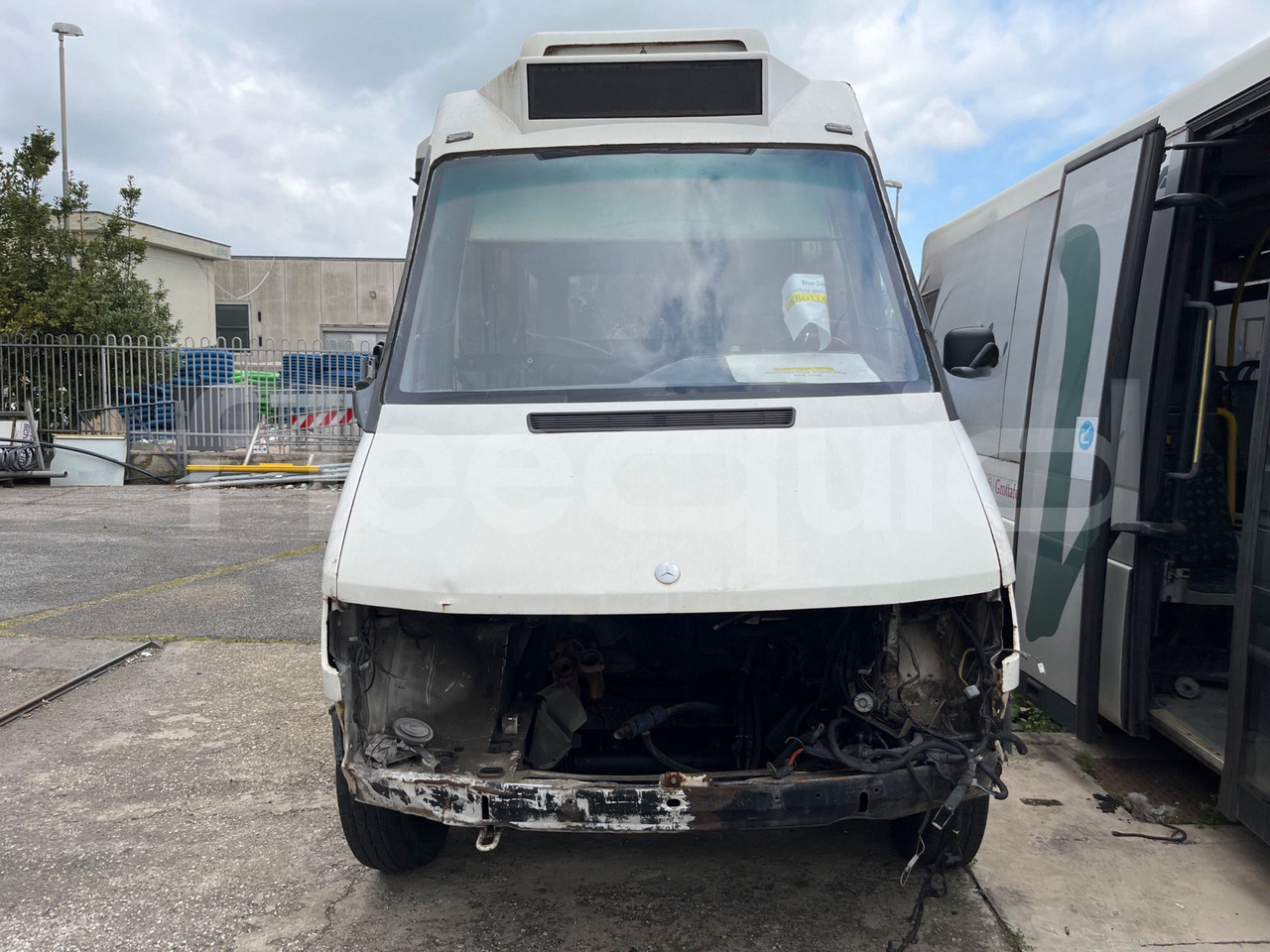 Mercedes-Benz 414T - Микроавтобус, Пассажирский фургон: фото 2 Mercedes-Benz 414T - Микроавтобус, Пассажирский фургон: фото 2