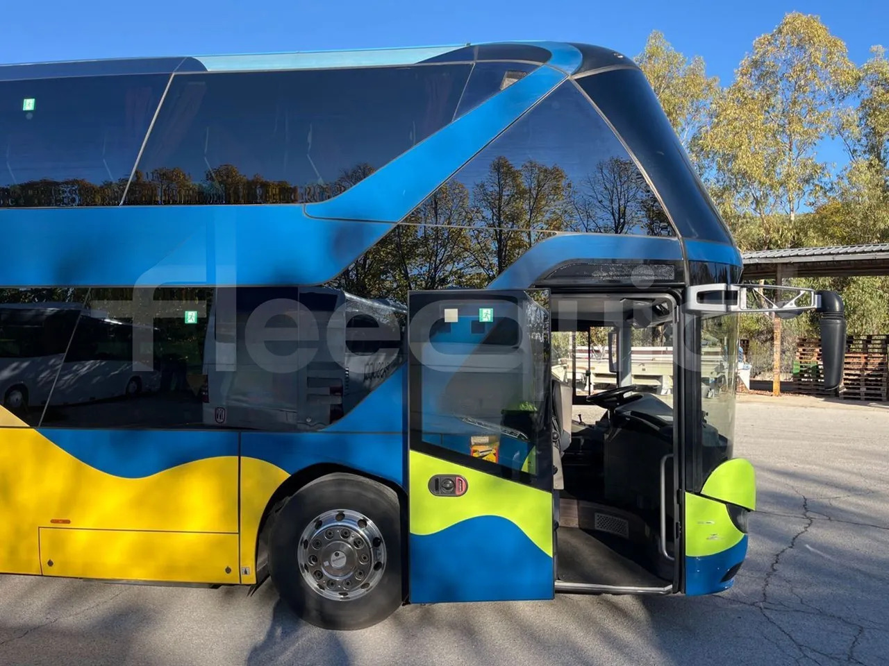 Туристический автобус Neoplan Skyliner: фото 15