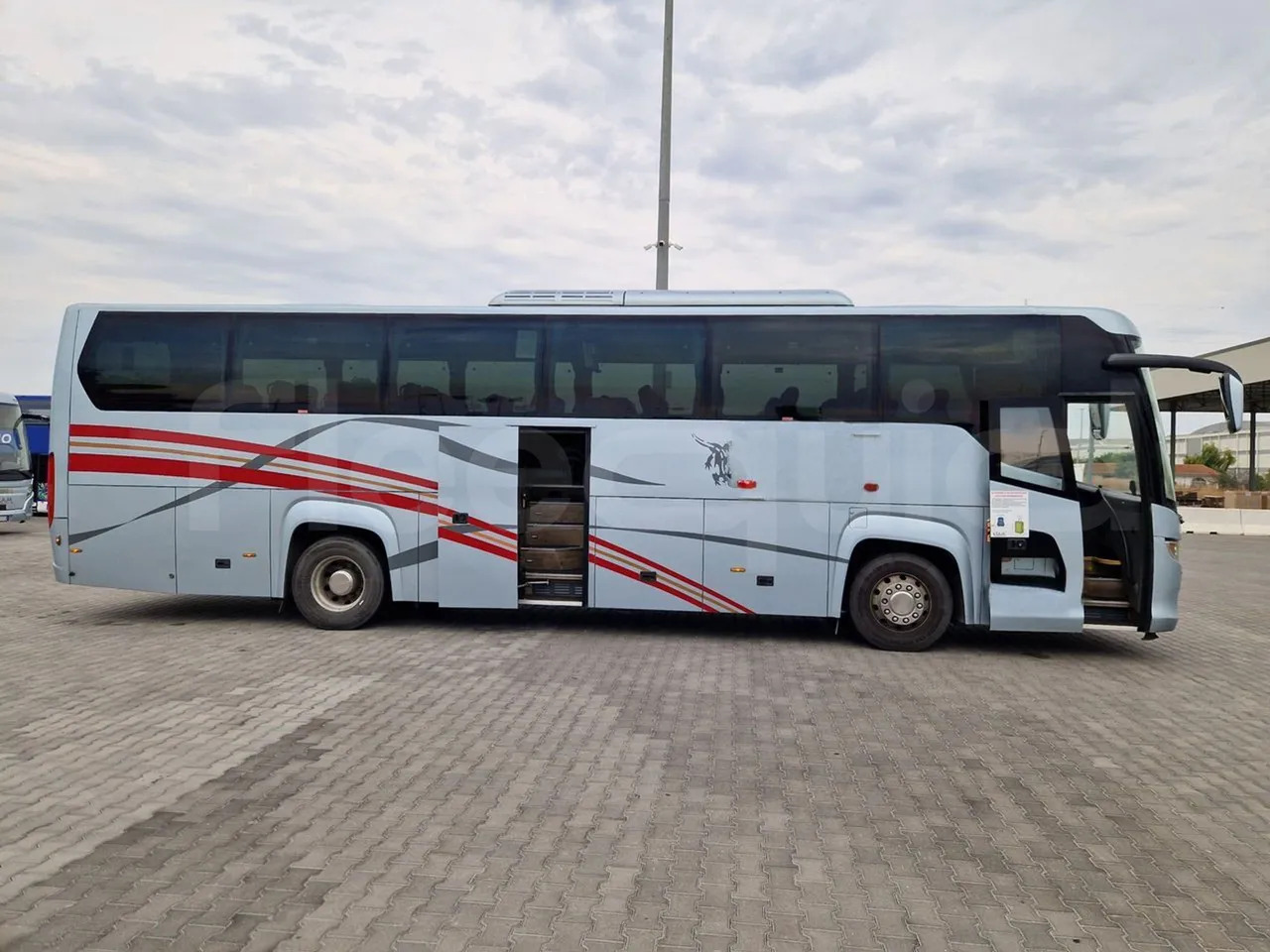 Туристический автобус Scania Touring HD: фото 14