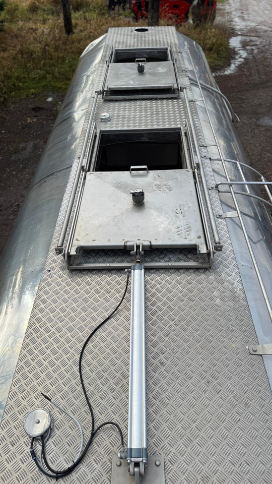 MAN TGS 35.480 8X4-2 TRIDEM Wasser-Tank - Грузовик-цистерна: фото 4 MAN TGS 35.480 8X4-2 TRIDEM Wasser-Tank - Грузовик-цистерна: фото 4