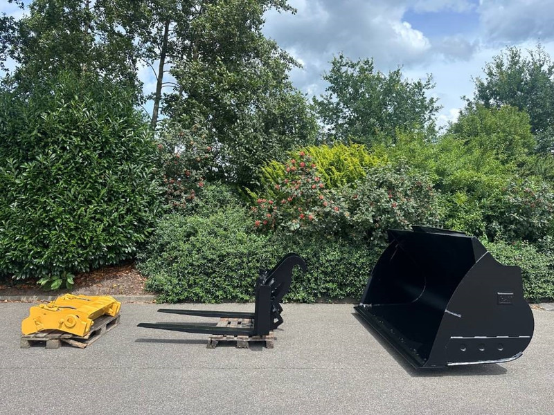 Cat 938M Fusion coupler, Bucket, Forks - Сцепное устройство для Строительной техники: фото 1 Cat 938M Fusion coupler, Bucket, Forks - Сцепное устройство для Строительной техники: фото 1