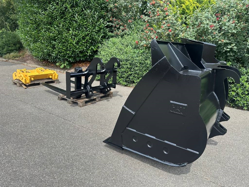 Cat 938M Fusion coupler, Bucket, Forks - Сцепное устройство для Строительной техники: фото 3 Cat 938M Fusion coupler, Bucket, Forks - Сцепное устройство для Строительной техники: фото 3