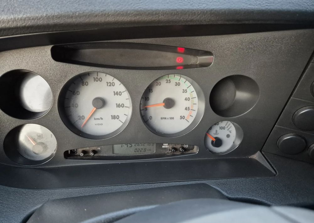 Малотоннажный самосвал Iveco 35C11 2.8 110KM Zwykła Pompa Brygadówka: фото 11