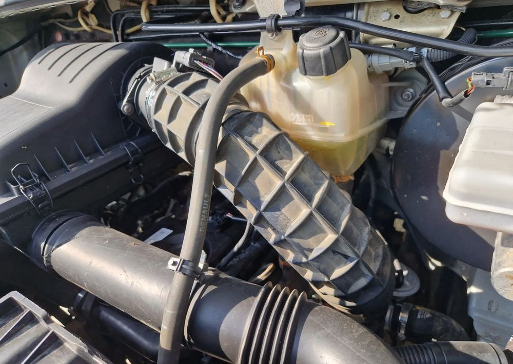 Малотоннажный самосвал Renault Mascott 3.0 DXI: фото 16 Малотоннажный самосвал Renault Mascott 3.0 DXI: фото 16