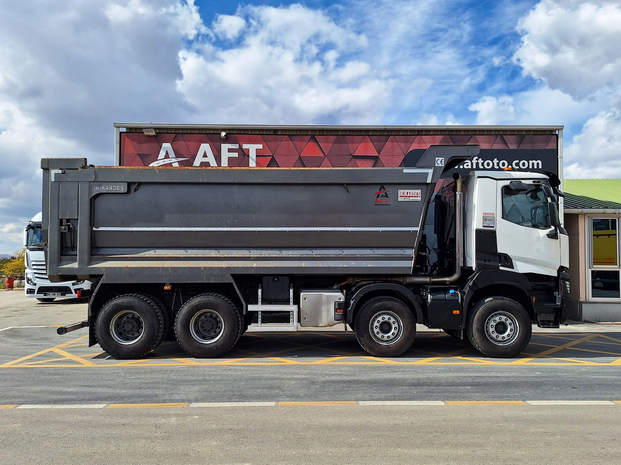 RENAULT K 520 - Самосвал: фото 4 RENAULT K 520 - Самосвал: фото 4