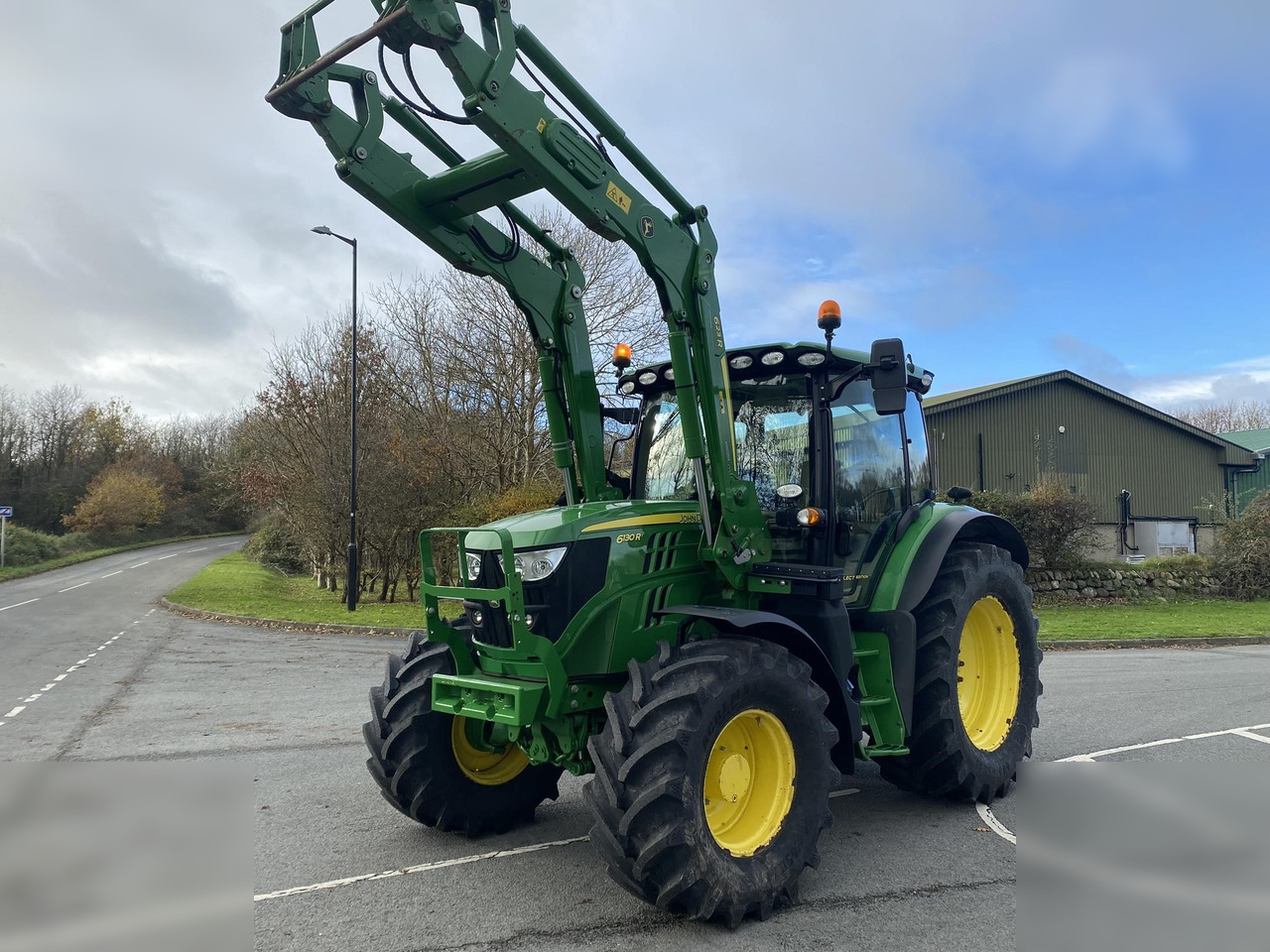 2019 JOHN DEERE 6130R - Трактор: фото 1 2019 JOHN DEERE 6130R - Трактор: фото 1