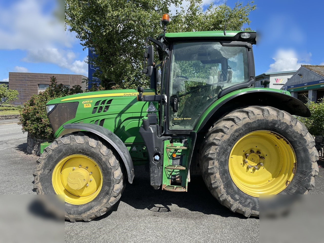2019 JOHN DEERE 6155R - Трактор: фото 2 2019 JOHN DEERE 6155R - Трактор: фото 2