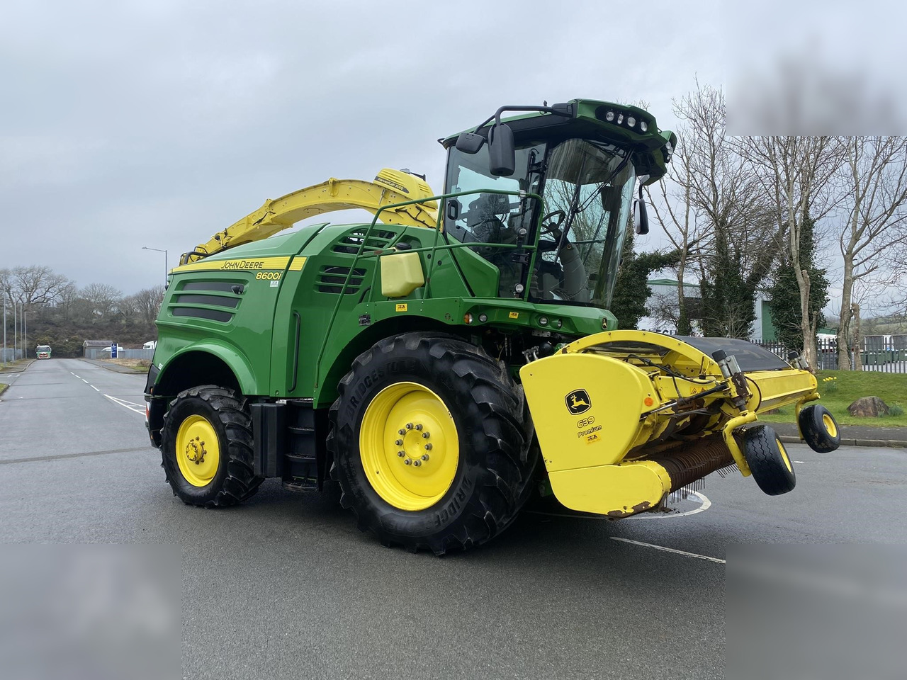 2020 JOHN DEERE 8600 - Кормоуборочный комбайн: фото 2 2020 JOHN DEERE 8600 - Кормоуборочный комбайн: фото 2