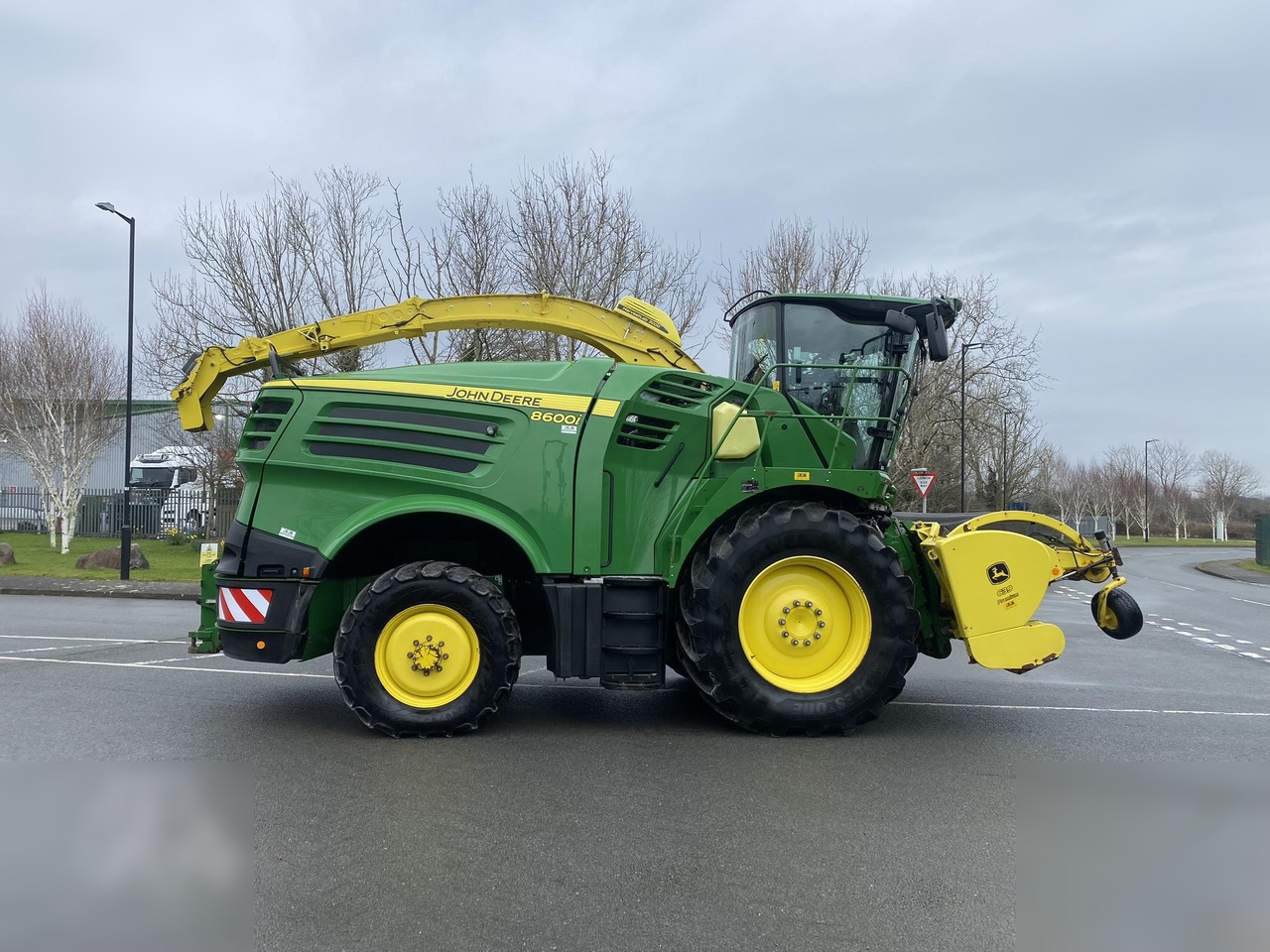 2020 JOHN DEERE 8600 - Кормоуборочный комбайн: фото 4 2020 JOHN DEERE 8600 - Кормоуборочный комбайн: фото 4