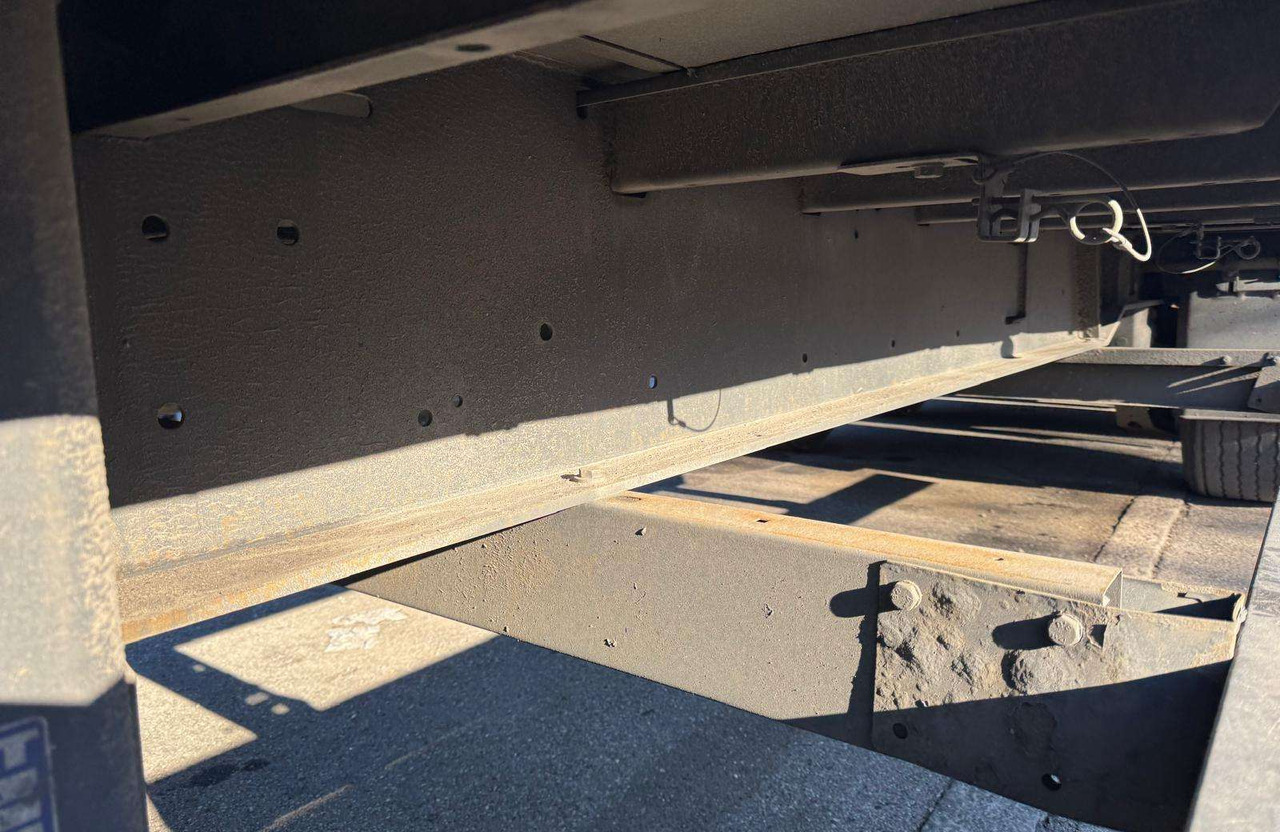 Kögel Mega SAF - Тентованный полуприцеп: фото 2 Kögel Mega SAF - Тентованный полуприцеп: фото 2