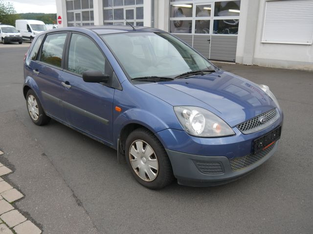 Ford Fiesta 1,3 51 kW Ambiente - Легковой автомобиль: фото 2 Ford Fiesta 1,3 51 kW Ambiente - Легковой автомобиль: фото 2