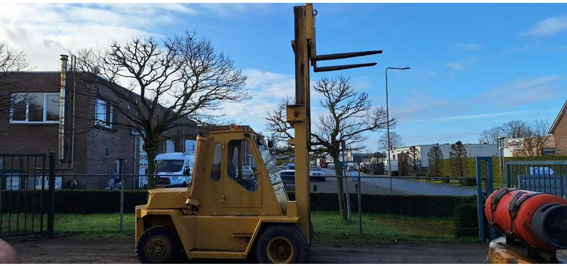 Caterpillar 7 ton - Дизельный погрузчик: фото 1 Caterpillar 7 ton - Дизельный погрузчик: фото 1
