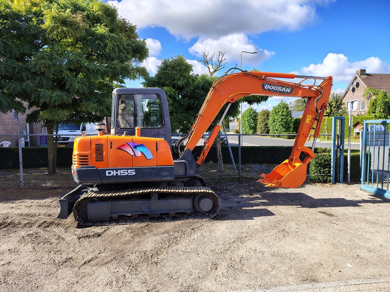 Doosan DV 55 - Мини-экскаватор: фото 4 Doosan DV 55 - Мини-экскаватор: фото 4