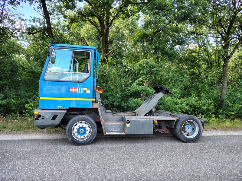 Terberg Yt180 - Терминальный тягач: фото 2 Terberg Yt180 - Терминальный тягач: фото 2