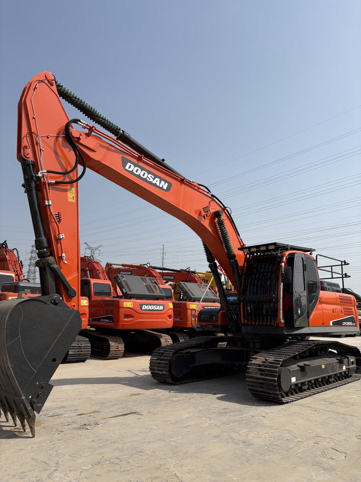 DOOSAN Dx300cl low work hours original excavator - Гусеничный экскаватор: фото 3 DOOSAN Dx300cl low work hours original excavator - Гусеничный экскаватор: фото 3