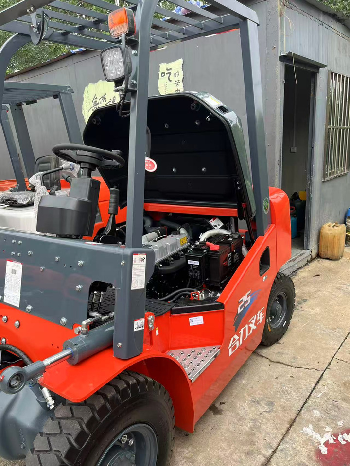 Heli brand new 2.5T diesel forklift(Clamp available) - Дизельный погрузчик: фото 1 Heli brand new 2.5T diesel forklift(Clamp available) - Дизельный погрузчик: фото 1