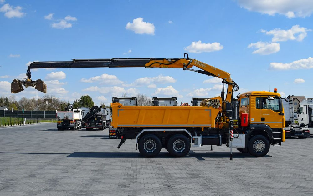 MAN TGS 26.400 / 6x4 / EURO 6 / UDT / HDS FASSI 165 / WYSUW x3 / ROTATOR / CHWYTAK / STEROWANIE RADIOWE / WZMOCNIONA RAMA / WYWROTKA / HYDROBURTA / AUTOMAT / 2017 / NOWE OPONY - 100% / NISKI PRZEBIEG - Самосвал, Автоманипулятор: фото 4 MAN TGS 26.400 / 6x4 / EURO 6 / UDT / HDS FASSI 165 / WYSUW x3 / ROTATOR / CHWYTAK / STEROWANIE RADIOWE / WZMOCNIONA RAMA / WYWROTKA / HYDROBURTA / AUTOMAT / 2017 / NOWE OPONY - 100% / NISKI PRZEBIEG - Самосвал, Автоманипулятор: фото 4