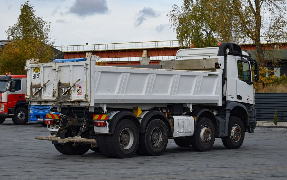 Mercedes-Benz AROCS 3243 / 8x4 / EURO 6 / WYWROTKA / MELLER KIPPER / HYDROBURTA / AUTOMAT / SERWISOWANY / SPROWADZONY - Самосвал: фото 5 Mercedes-Benz AROCS 3243 / 8x4 / EURO 6 / WYWROTKA / MELLER KIPPER / HYDROBURTA / AUTOMAT / SERWISOWANY / SPROWADZONY - Самосвал: фото 5