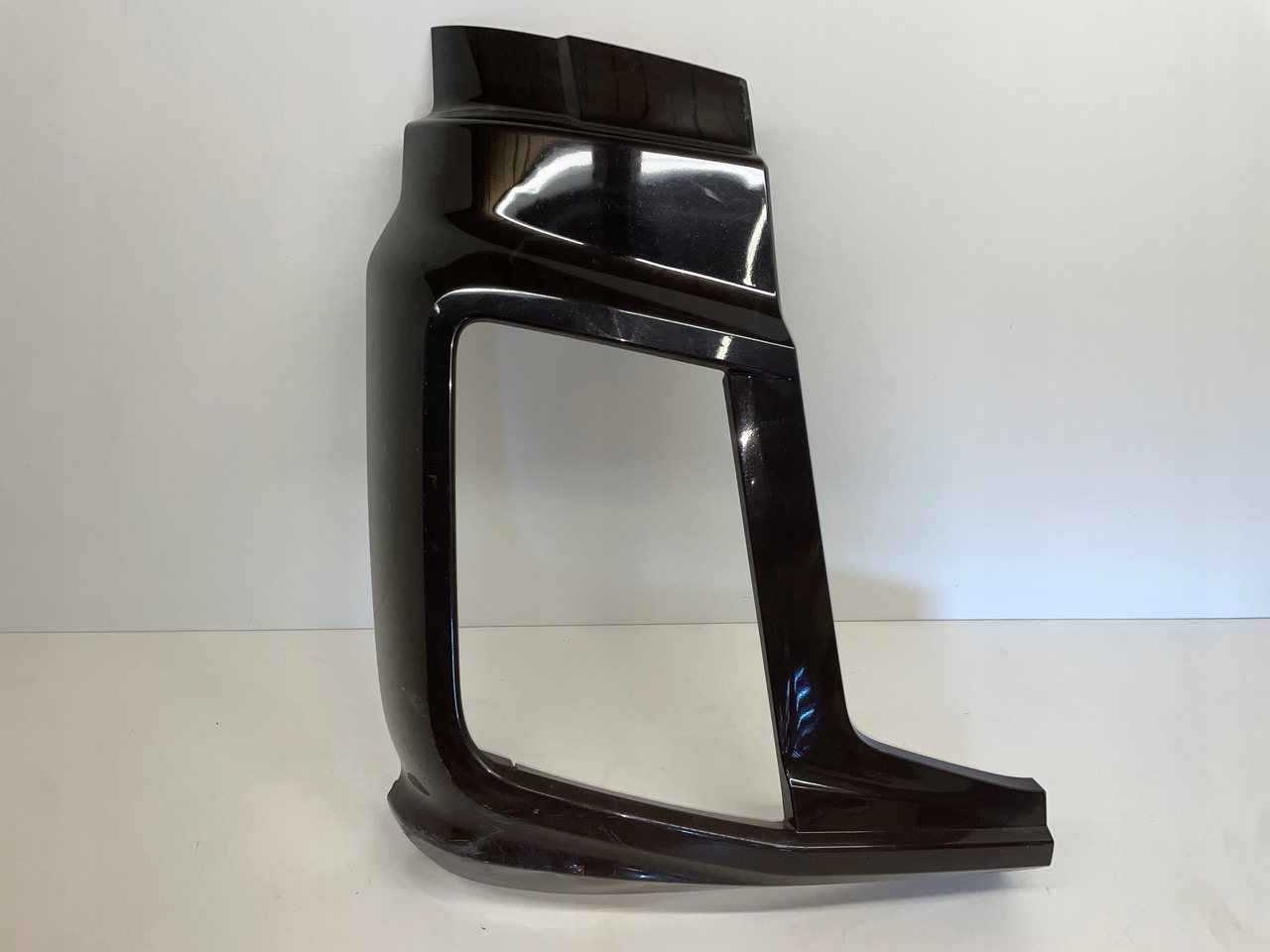 FORD F-MAX ZDERZAK OKULAR OBUDOWA REFLEKTORA JC46-17E950-A - Бампер для Грузовиков: фото 1 FORD F-MAX ZDERZAK OKULAR OBUDOWA REFLEKTORA JC46-17E950-A - Бампер для Грузовиков: фото 1