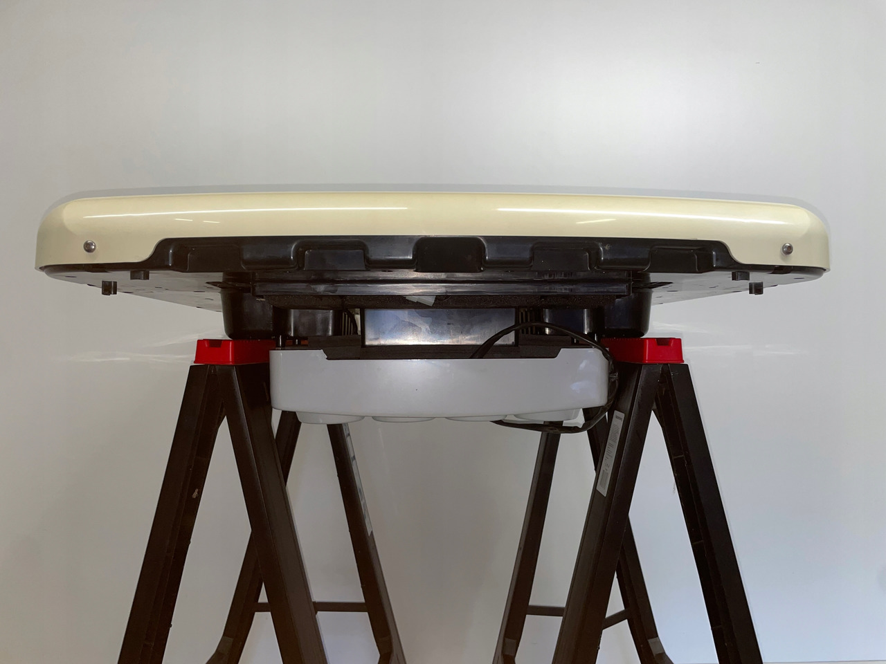 KLIMATYZACJA POSTOJOWA SLIM SCANIA NTG MC2358116 - Компрессор кондиционера для Грузовиков: фото 4 KLIMATYZACJA POSTOJOWA SLIM SCANIA NTG MC2358116 - Компрессор кондиционера для Грузовиков: фото 4