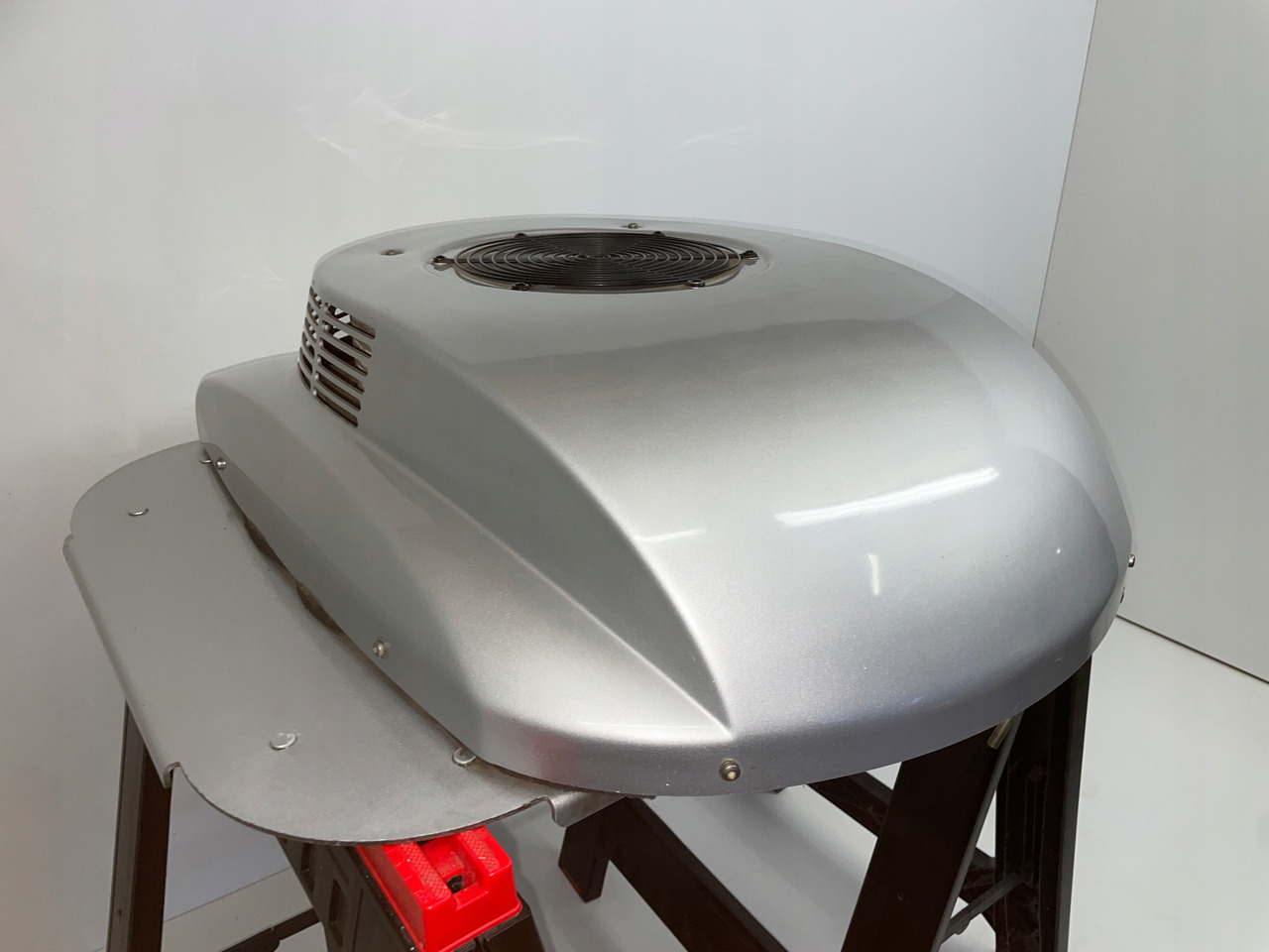 KLIMATYZACJA POSTOJOWA WAECO CA800 MAN SCANIA VOLVO DAF CA-0800-DC - Компрессор кондиционера для Грузовиков: фото 3 KLIMATYZACJA POSTOJOWA WAECO CA800 MAN SCANIA VOLVO DAF CA-0800-DC - Компрессор кондиционера для Грузовиков: фото 3