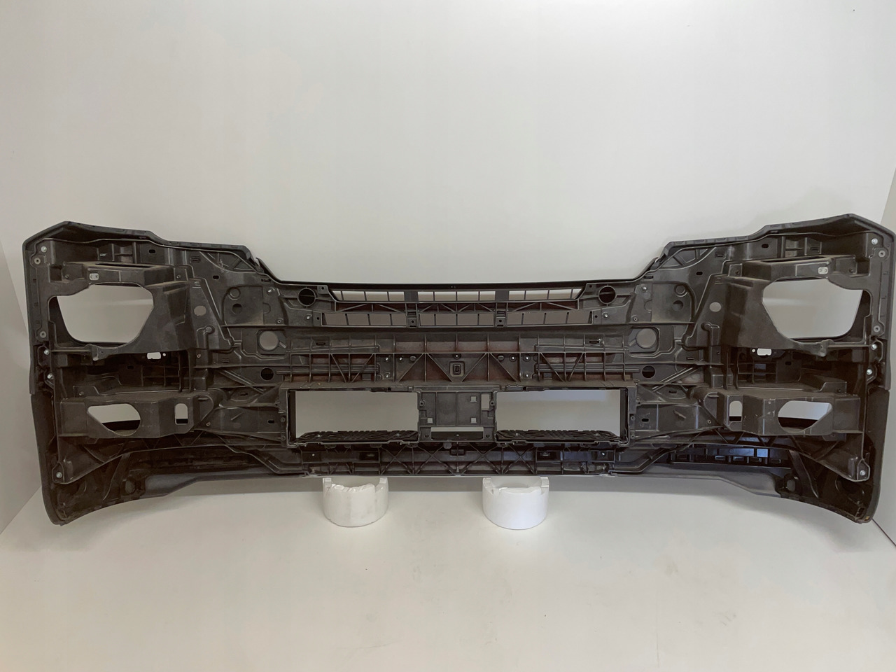 OKULAR STELAŻ OBUDOWA ZDERZAK MAN TG3 TGS3 TGS 3 81416105862 - Бампер для Грузовиков: фото 5 OKULAR STELAŻ OBUDOWA ZDERZAK MAN TG3 TGS3 TGS 3 81416105862 - Бампер для Грузовиков: фото 5