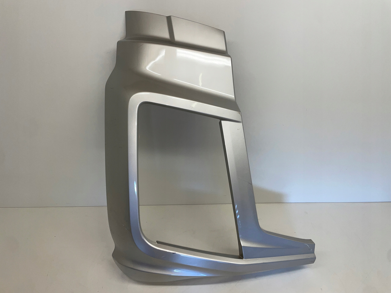 PRAWA OSŁONA OKULAR ZDERZAK FORD F-MAX JC46-17E950-A - Бампер для Грузовиков: фото 1 PRAWA OSŁONA OKULAR ZDERZAK FORD F-MAX JC46-17E950-A - Бампер для Грузовиков: фото 1