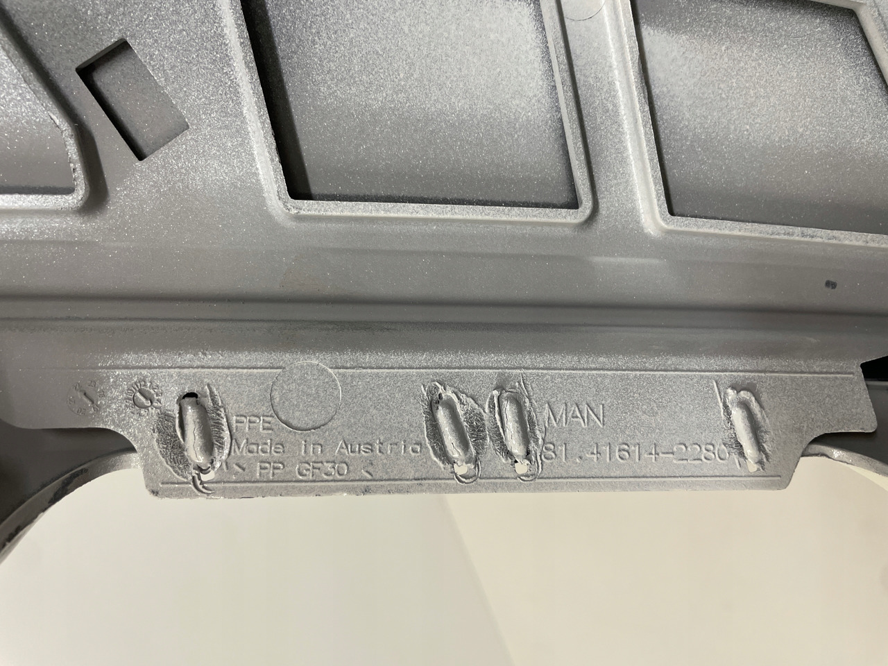 PRAWA OSŁONA ZDERZAKA ZDERZAK OKULAR MAN TGX3 TG3 TGX 3 81416142280 - Бампер для Грузовиков: фото 5 PRAWA OSŁONA ZDERZAKA ZDERZAK OKULAR MAN TGX3 TG3 TGX 3 81416142280 - Бампер для Грузовиков: фото 5