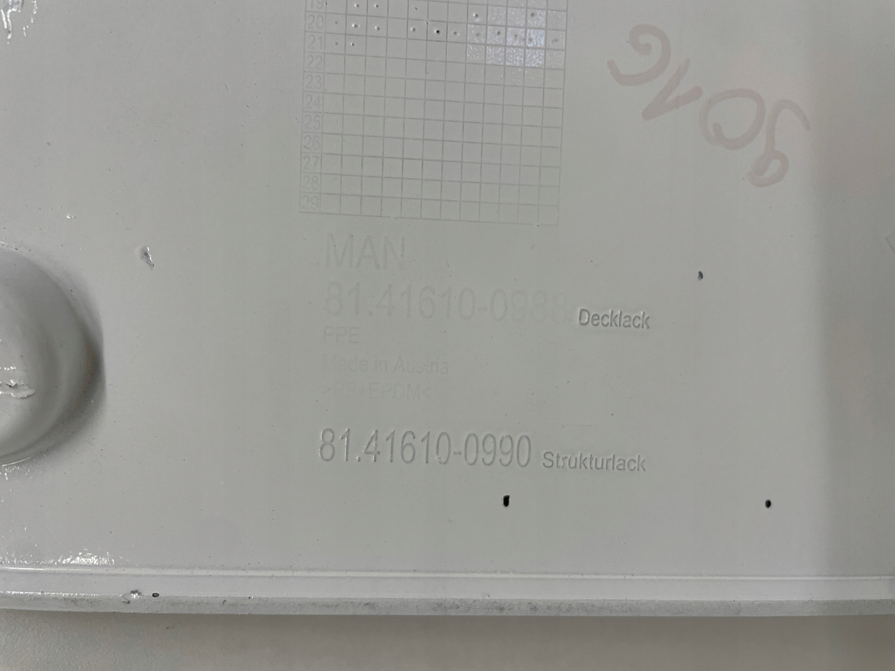 PRAWE ZAKOŃCZENIE ZDERZAKA MAN TGX TG3 MASKOWNICA 81416100988 - Бампер для Грузовиков: фото 3 PRAWE ZAKOŃCZENIE ZDERZAKA MAN TGX TG3 MASKOWNICA 81416100988 - Бампер для Грузовиков: фото 3