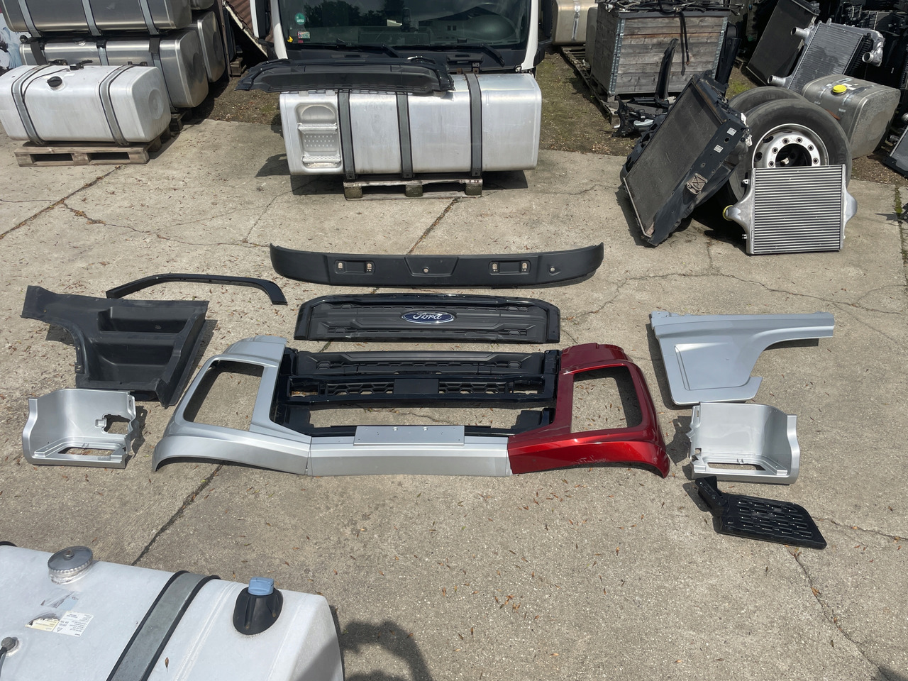 Przód Ford F-Max F Max Grill, Stopień , Stopnica Przedłużenie drzwi zderzak - Кузов и экстерьер для Грузовиков: фото 2 Przód Ford F-Max F Max Grill, Stopień , Stopnica Przedłużenie drzwi zderzak - Кузов и экстерьер для Грузовиков: фото 2