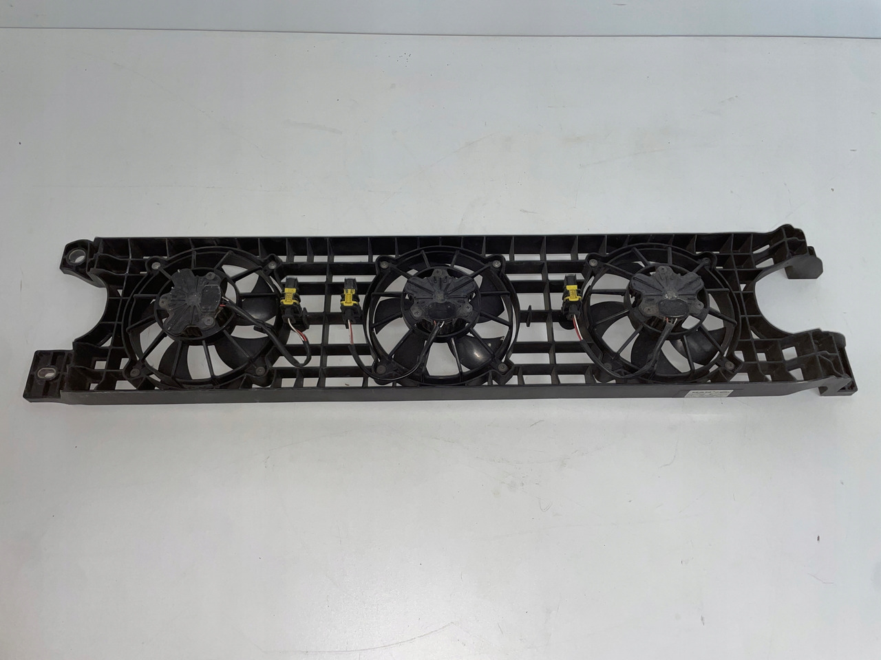 WENTYLATOR CHŁODNICY KLIMATYZACJI MAN TGX TGS 3 TG3 81619306103 - Отопление/ Вентиляция для Грузовиков: фото 1 WENTYLATOR CHŁODNICY KLIMATYZACJI MAN TGX TGS 3 TG3 81619306103 - Отопление/ Вентиляция для Грузовиков: фото 1