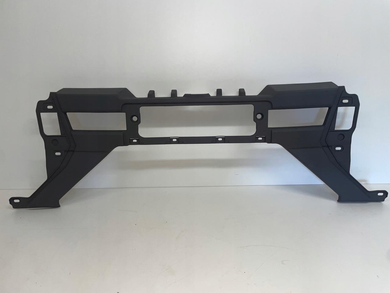 ZDERZAK ŚRODEK ZDERZAKA MASKOWNICA MAN TGX TGS 3 TG3 81416146033 - Бампер для Грузовиков: фото 1 ZDERZAK ŚRODEK ZDERZAKA MASKOWNICA MAN TGX TGS 3 TG3 81416146033 - Бампер для Грузовиков: фото 1