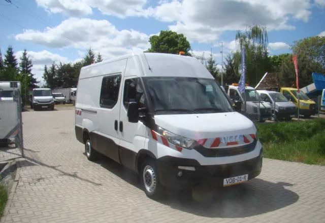 Iveco DAILY 35 S 16 REJESTRACJA NA 6-OSÓB SUPER NA KAMPERA - Цельнометаллический фургон: фото 4 Iveco DAILY 35 S 16 REJESTRACJA NA 6-OSÓB SUPER NA KAMPERA - Цельнометаллический фургон: фото 4