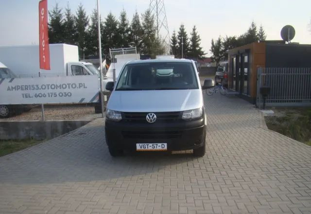 Volkswagen TRANSPORTER T 5 2.0TDI 100%PRZEBIEG - Цельнометаллический фургон: фото 3 Volkswagen TRANSPORTER T 5 2.0TDI 100%PRZEBIEG - Цельнометаллический фургон: фото 3