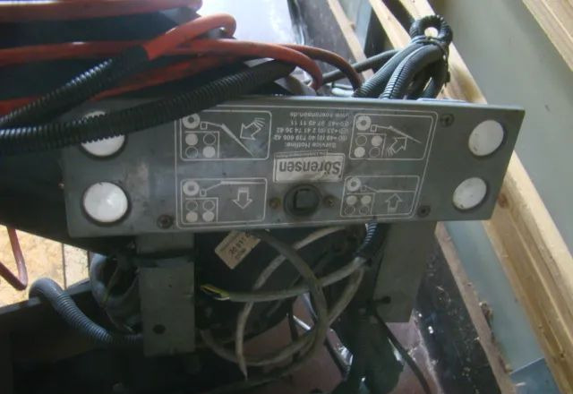 WINDA 750KG ZDIĘTA Z IVECO 2016R PASUJE NA KAŻDE AUTO - Кузов и экстерьер для Коммерческих автомобилей: фото 5 WINDA 750KG ZDIĘTA Z IVECO 2016R PASUJE NA KAŻDE AUTO - Кузов и экстерьер для Коммерческих автомобилей: фото 5