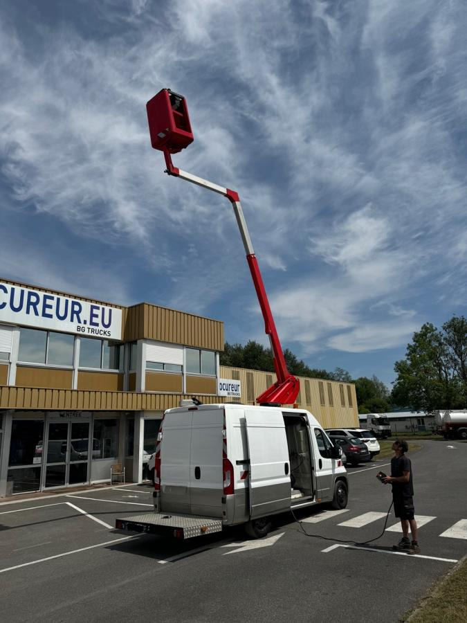 Citroën Jumper - Подъёмник, Коммерческий автомобиль: фото 2 Citroën Jumper - Подъёмник, Коммерческий автомобиль: фото 2