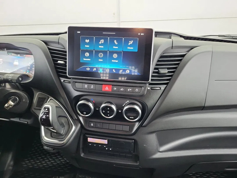 Малотоннажный бортовой грузовик, Грузопассажирский фургон Iveco Daily 35C21 Double Cabine Open Box 3.5t CarPlay LED Clima Cruise Parkingsensors Euro6 2024: фото 11 Малотоннажный бортовой грузовик, Грузопассажирский фургон Iveco Daily 35C21 Double Cabine Open Box 3.5t CarPlay LED Clima Cruise Parkingsensors Euro6 2024: фото 11