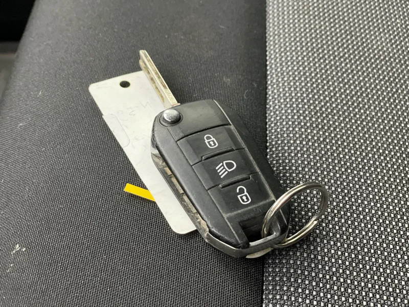 Opel Vivaro 2.0 CDTI L3H1 DC Edition - Легковой фургон, Грузопассажирский фургон: фото 5 Opel Vivaro 2.0 CDTI L3H1 DC Edition - Легковой фургон, Грузопассажирский фургон: фото 5